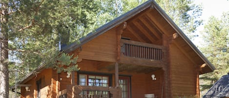 Fer et planche Ă repasser, literie fournie