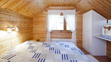 Iron/ironing board, bed sheets
