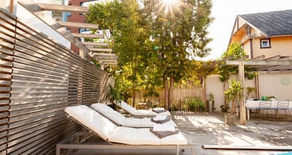 StayPlus Town House SwimmingPool