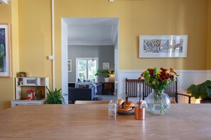 Flat-screen TV - StayPlus Town House SwimmingPool (Oslo)