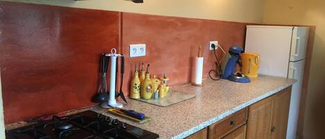 Refrigerador, microondas, horno y lavavajillas