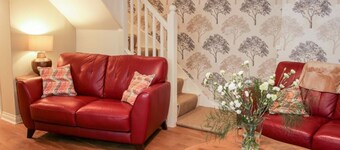 Beautiful Pet Friendly Quiet Cottage Just Off High Street Bridgnorth