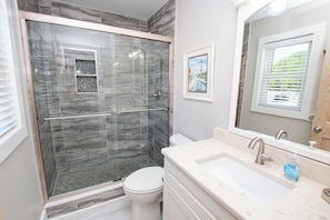 Shower, towels