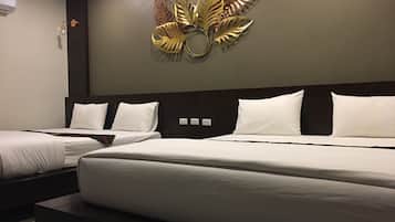 Family Room | In-room safe, blackout curtains, soundproofing, free WiFi