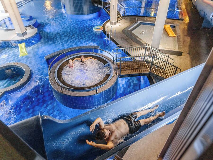 3 indoor pools, 2 outdoor pools