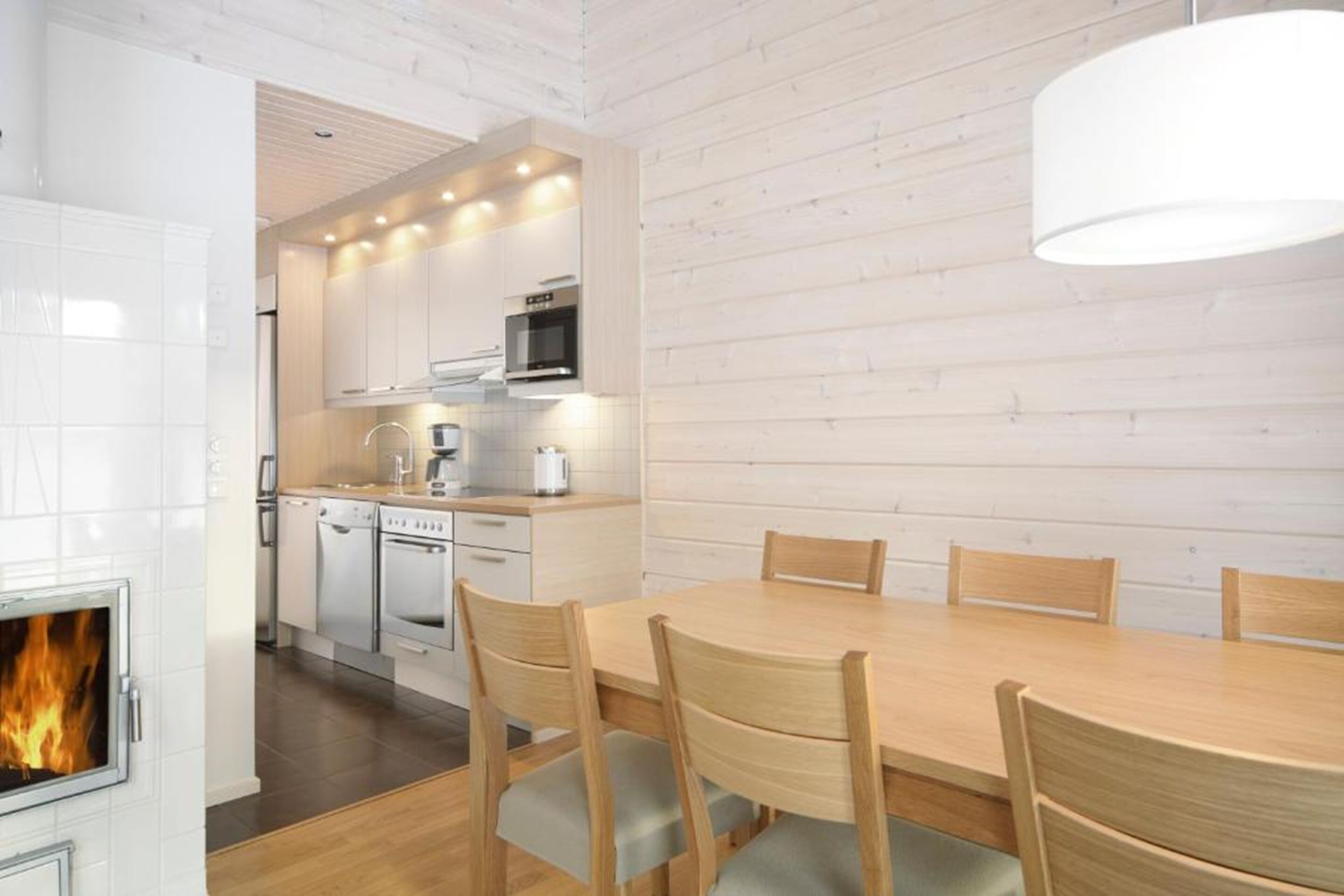 Appartement, sauna (68 m2) | Cuisine privée | Réfrigérateur, micro-ondes, four, plaque de cuisson