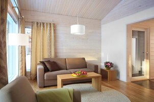 Televisión de pantalla plana, chimenea, reproductor de DVD