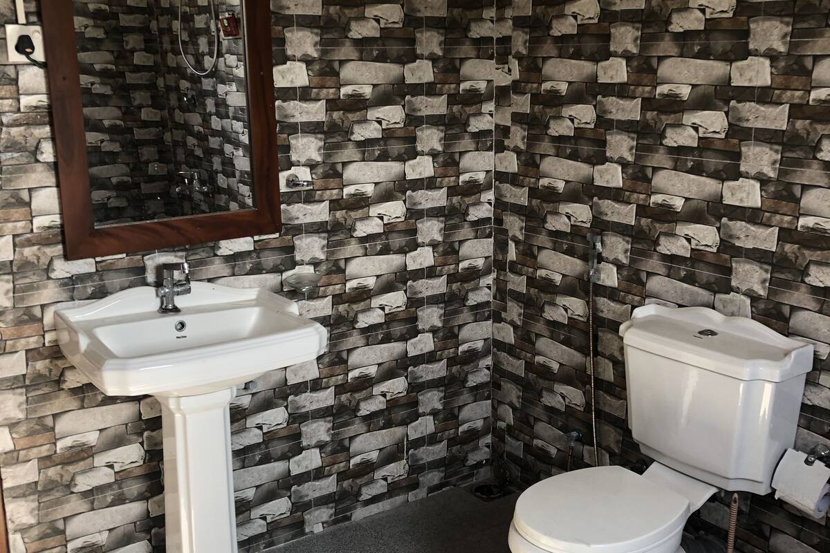 Luxury Triple Room | Bathroom