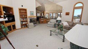 Flat-screen TV, DVD player, table football, books - Oceanside, Close to Beach, Priv Pool, Rec Rm, OH57, Sea-Crets (Corolla)