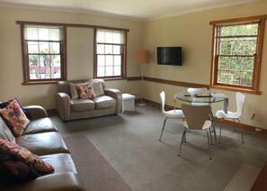 TV, DVD player, books - Battery Point- Near all the facilities, walk to beach and Salamanca Market (Battery Point)