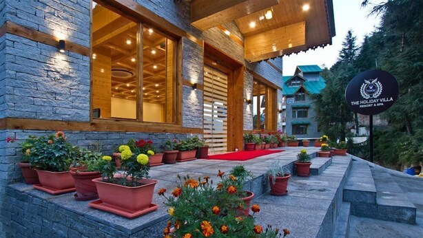 Courtyard view - The Holiday Villa Resorts & Spa (Manali)