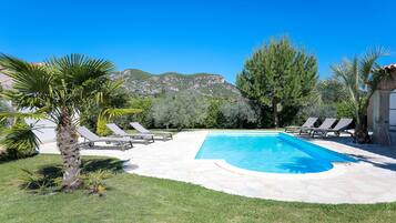 Piscine extérieure, piscine chauffée