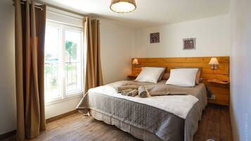 2 chambres, fer et planche Ă repasser, Wi-Fi, draps fournis