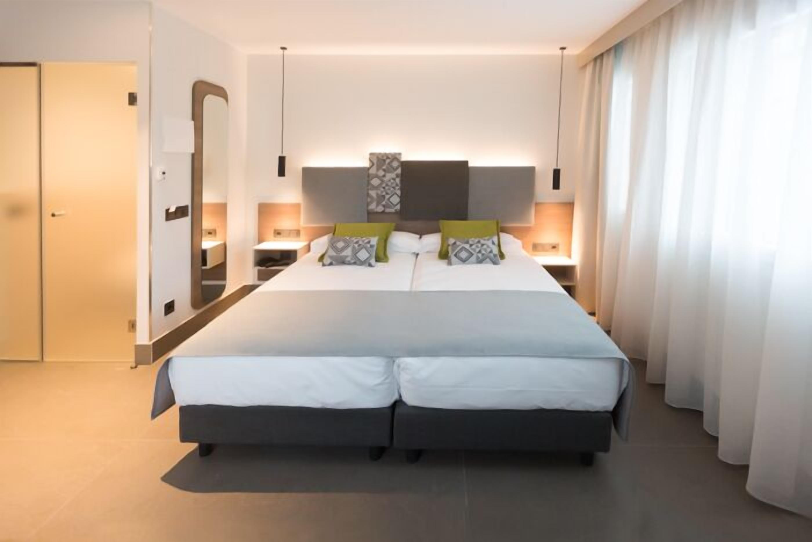 Minibar, in-room safe, blackout curtains, soundproofing