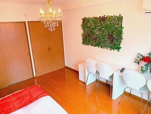 Room C | 1 bedroom, desk, iron/ironing board, free WiFi - Glory One Kotobuki C (Fukuoka)