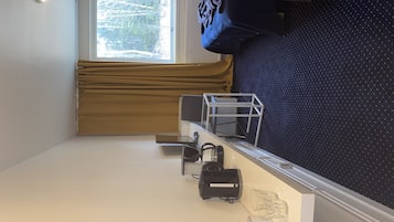 Family Room | Free WiFi