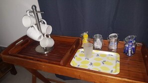 Habitación familiar | Escritorio y espacio para trabajar con un portátil