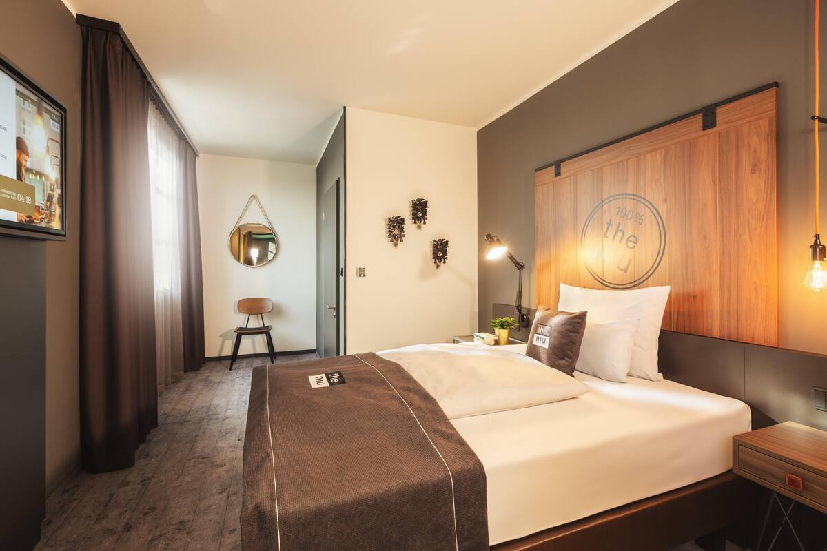 In-room safe, soundproofing, cribs (free), WiFi (free)