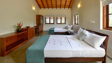 Luxury Villa | 3 bedrooms, desk