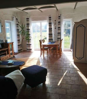 Morgenlicht | Living area | Flat-screen TV - Pottkiekerhus (Luhnstedt)