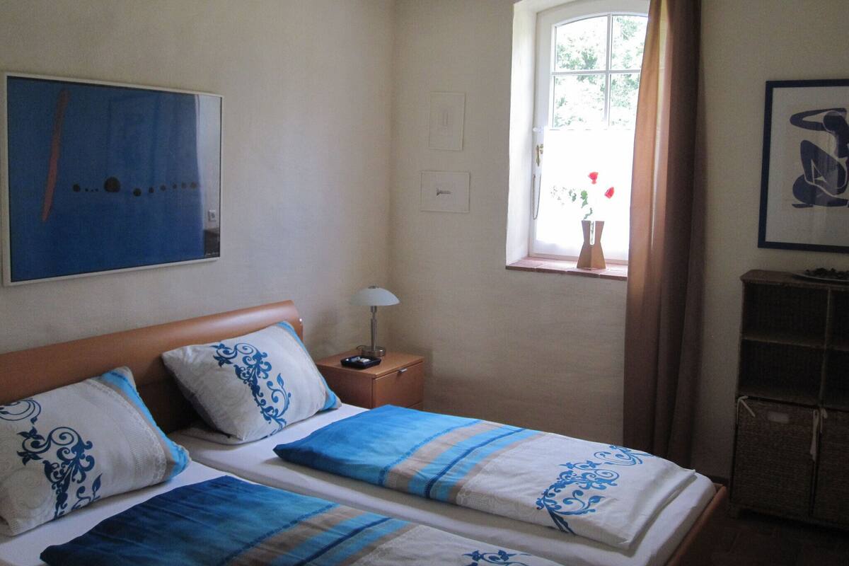 Suedwind | 2 bedrooms, individually decorated, individually furnished, desk