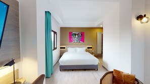 Ropa de cama de alta calidad, colchones con pillow-top y escritorio