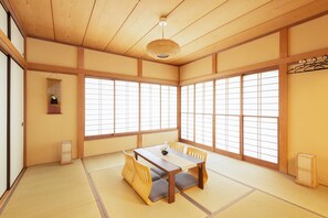 Private Villa | Living room | Flat-screen TV, DVD player - GrandTree Hakone Sengokuhara (Hakone)