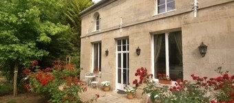 Charming Cottage with Private Garden, Family Friendly, Near Historical Sites