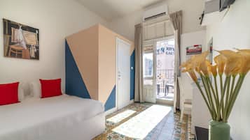 In-room safe, desk, laptop workspace, blackout curtains