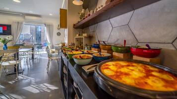Daily buffet breakfast (ILS 85 per person)