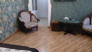 Unclassified image, 4 of 19, button - hotel Royal (Kutaisi)