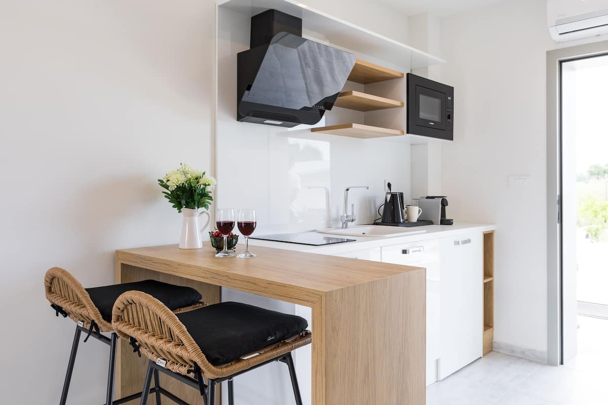 fridge, electric kettle