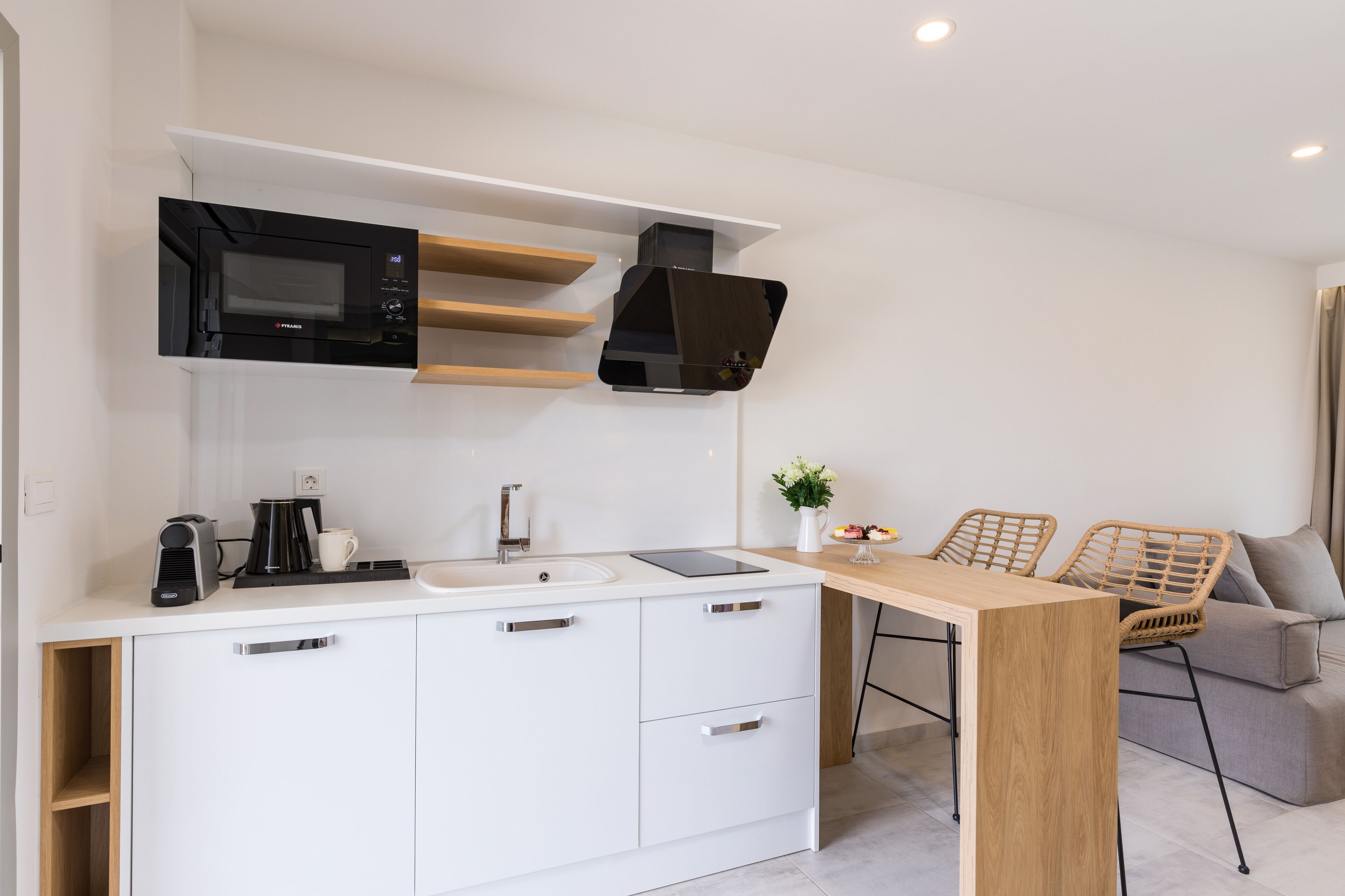 elegant suite | private kitchenette | fridge, electric kettle