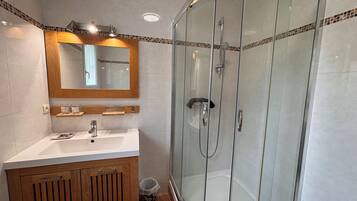 Douche, papier toilette