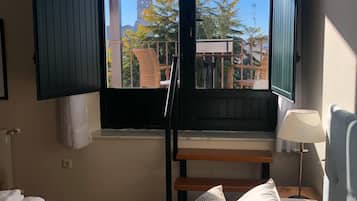 1 quarto, quartos à prova de som, Wi-Fi de cortesia, roupa de cama