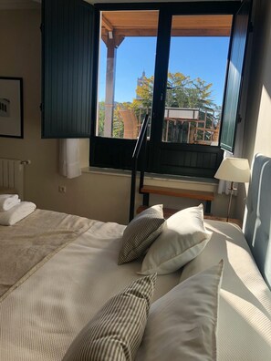 Soundproofing, free WiFi, bed sheets - Hotel La Muralla (Zafra)