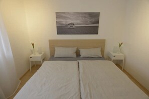 2 bedrooms, desk, iron/ironing board, WiFi - WeinheimResidence (1) (Weinheim)
