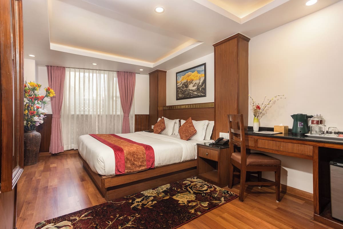 Deluxe Double Room, 1 Bedroom (Complimentary int Airport Pickup)