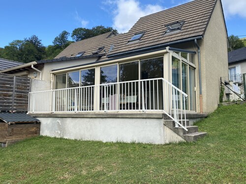 PETITE MAISON AVEC PARKING PRIVÉ PROCHE SUPER LIORAN
