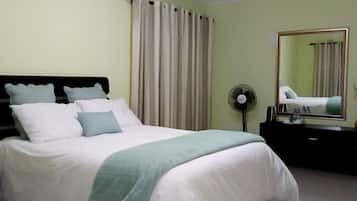 Executive Double Room | Minibar, iron/ironing board, rollaway beds, free WiFi