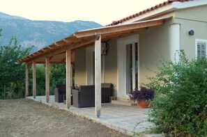 Classic Villa | Terrace/patio - Blue Lagoon Villas (Kefalonia)