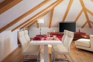Deluxe Apartment, City View | Living area | Flat-screen TV - Romantic Luxury Rooms (Split)