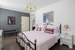 Family Suite | Premium bedding, minibar, in-room safe, desk - Romantic Luxury Rooms (Split)
