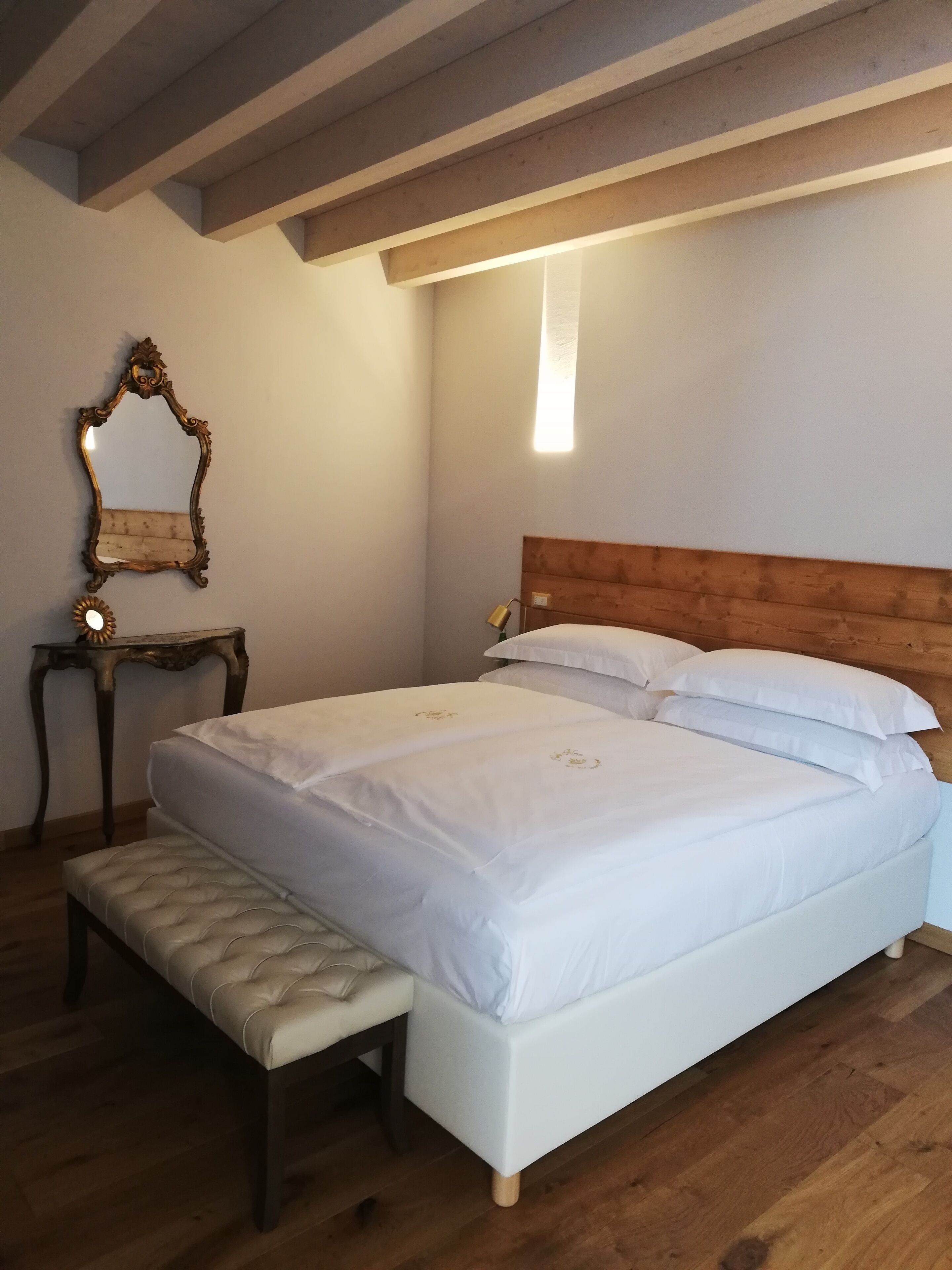 Superior Room (Melograno) | Minibar, in-room safe, individually decorated, individually furnished