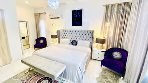 3 室のベッドルーム、アイロン / アイロン台、WiFi、ベッドシーツ