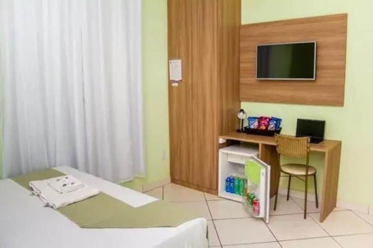 Minibar, kostenloses WLAN, Bettwäsche