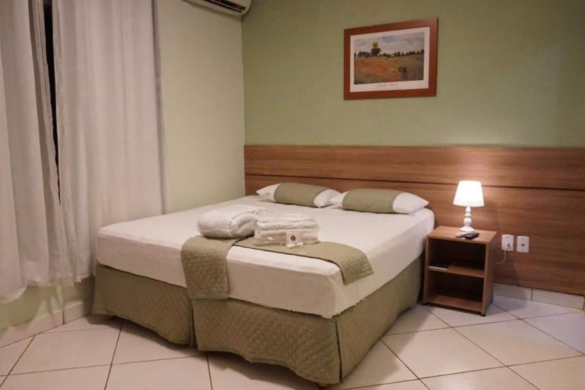 Habitación doble | Minibar, wifi gratis, ropa de cama