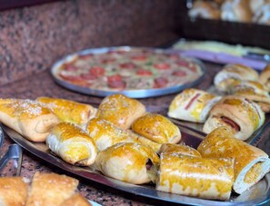 Free daily continental breakfast - Domus Hotel Torre - Canaã dos Carajás (Canaa dos Carajas)