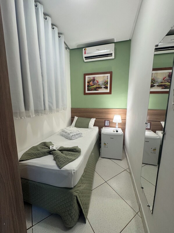 Phòng đơn Tiêu chuẩn | Minibar, truy cập Internet không dây miễn phí, bộ trải giường 