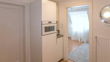 Fridge, microwave, coffee/tea maker, electric kettle